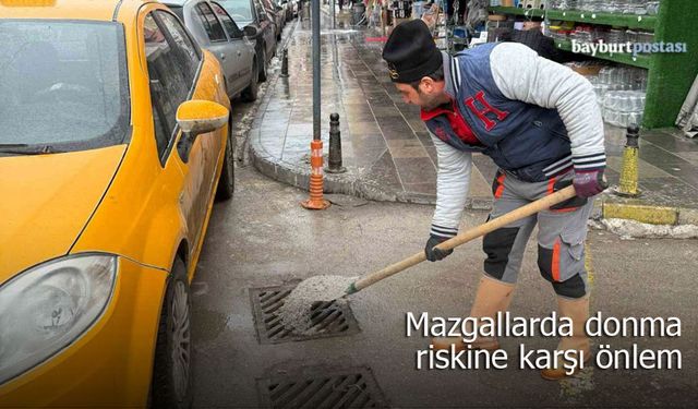 Bayburt Belediyesi Ekipleri Sahada: Mazgallar Donmaya Karşı Koruma Altında