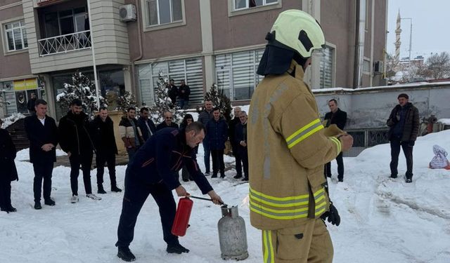 Bayburt İtfaiyesi'nden Demirözü Personeline Eğitim