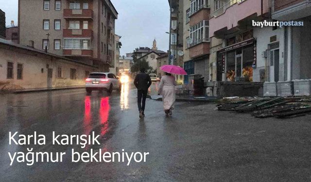 Bayburt'ta karla karışık yağmur bekleniyor!
