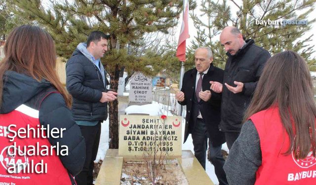 Bayburt’ta Şehitler Bayram Öncesi Dualarla Anıldı