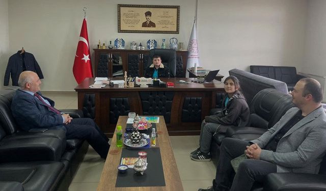 Aydıntepe Milli Eğitim Müdürü Metin Bilgin öğrencileri ağırladı