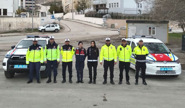 Bayburt’ta emniyet ve jandarmadan ortak trafik denetimi
