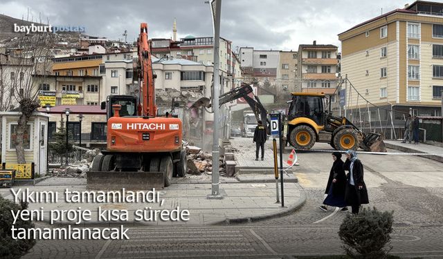 Bayburt Belediyesi Şehit Nusret Parkı’ndaki Tuvaletleri Yeniliyor