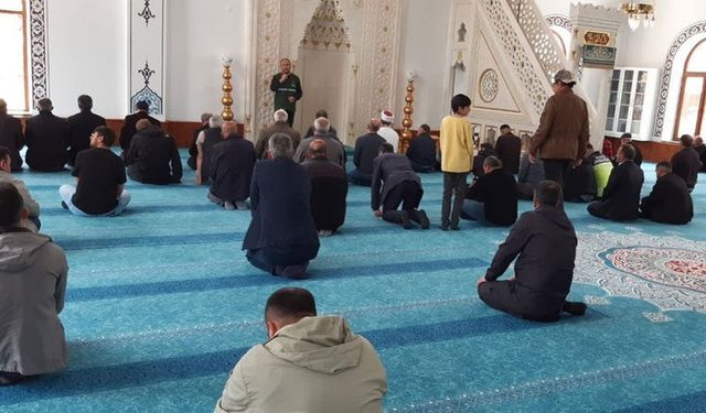 Bayburt’ta cami cemaatine bağımlılıkla mücadele bilgilendirmesi