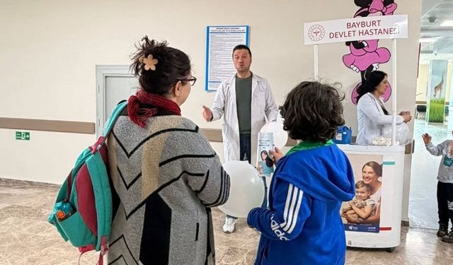 Bayburt’ta hasta yakınlarına aşı bilgilendirmesi yapıldı