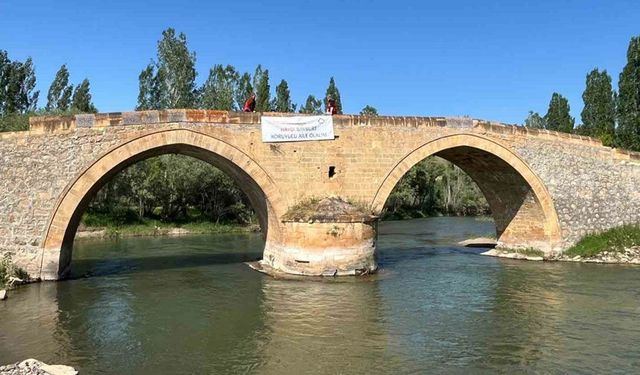 Bayburt’ta Simge Yapılar "Koruyucu Aile" Farkındalığı İçin Donatıldı