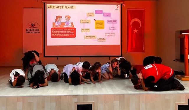 Kızılay’dan Bayburtlu Öğrencilere Afet Eğitimi