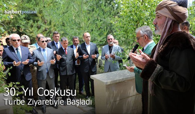 30. yıl coşkusu Dede Korkut Türbesi ziyaretiyle başladı