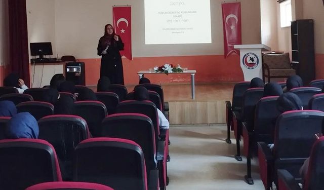 12. sınıf öğrencilerine YKS ve tercih süreci anlatıldı