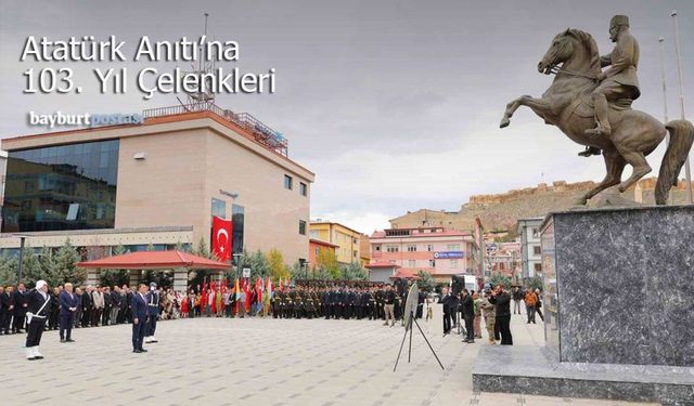 Bayburt’ta 103. Yıl Çelenkleri Sunuldu