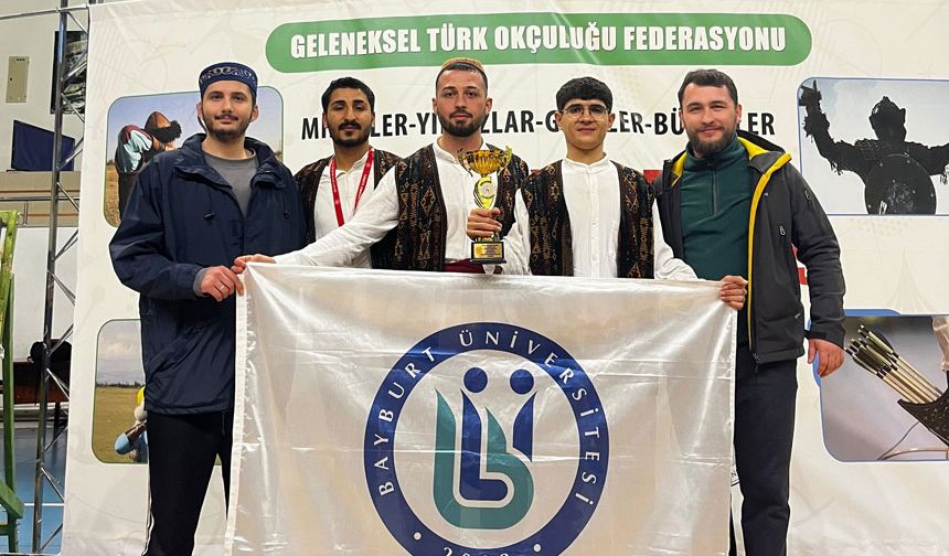 Bayburt Üniversitesi Okçuları Karadeniz'den derece ile döndüler