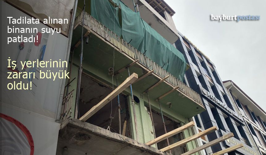 Bayburt'ta su patladı, iki esnafın zararı büyük!