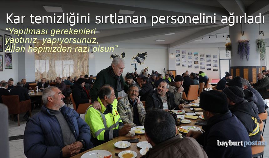 Başkan Mete Memiş, kar temizliğini sırtlanan personeline teşekkür etti