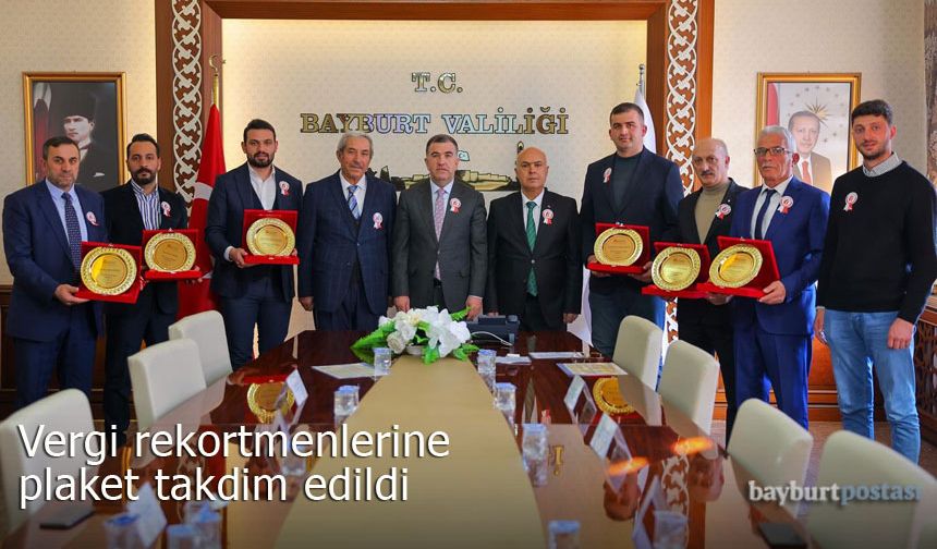 Bayburt'un vergi rekortmenlerine takdim edildi