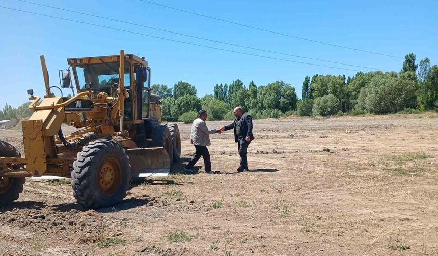 Arpalı'da 64 bin metrekare alan yeşillendiriliyor