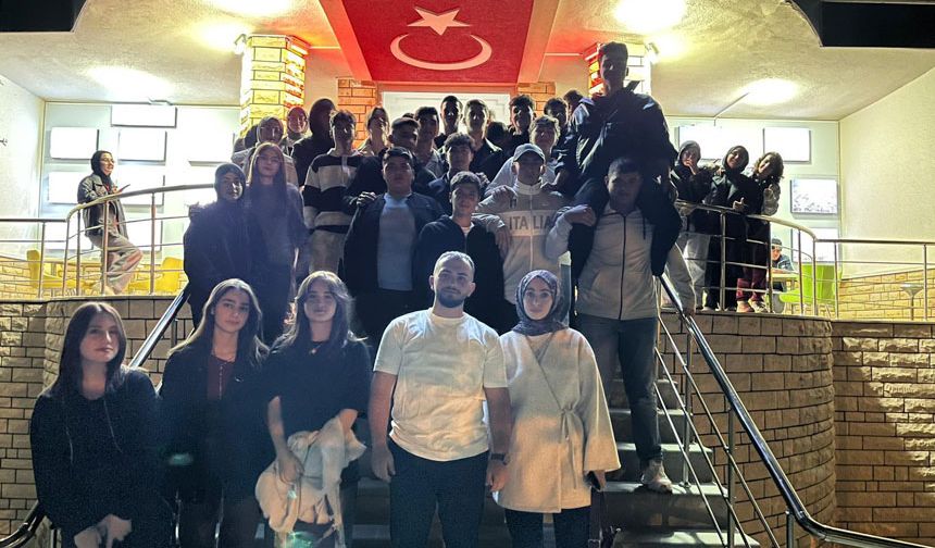 AK Parti Bayburt İl Gençlik Kolları'ndan İstişare Toplantısı