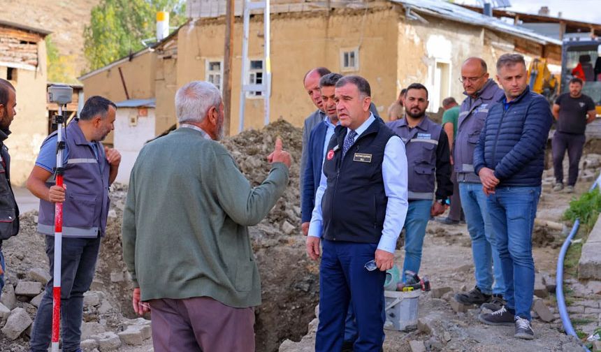 Bayburt'ta köy altyapı ve ulaşım çalışmaları devam ediyor