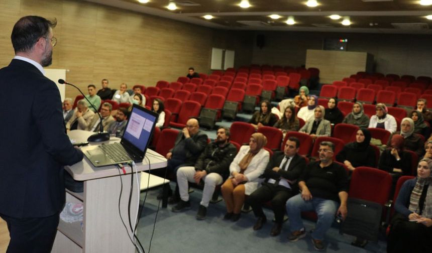 Bayburt’ta Sağlık Yöneticilerine Standartlar Eğitimi