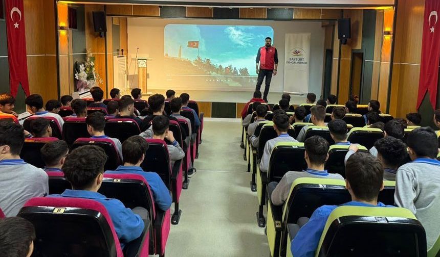 Bayburt'ta öğrencilere bağımlılıkla mücadele bilgilendirmesi