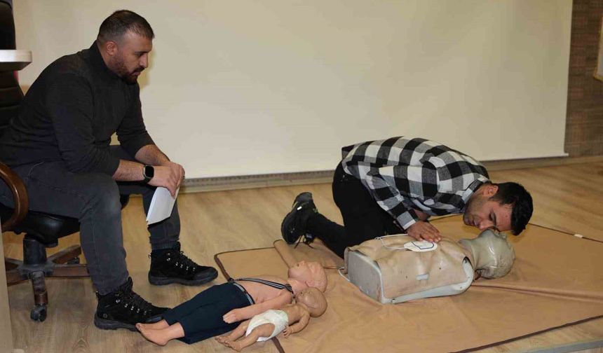 Bayburt İl Sağlık Müdürlüğü’nden Geleceğin Polislerine İlk Yardım Eğitimi