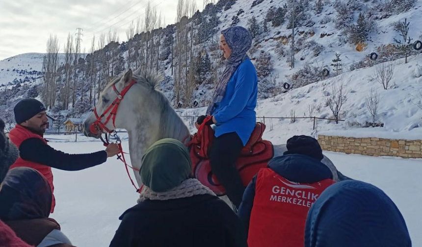 Gençler "Hayallerini Eyerledi": Bağımlılığa Karşı Anlamlı Etkinlik