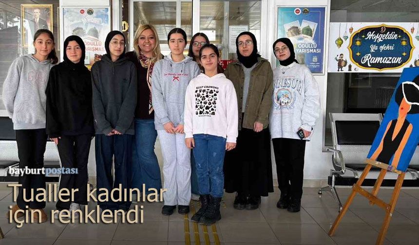 Bayburt'ta Tualler Kadınlar İçin Renklendi