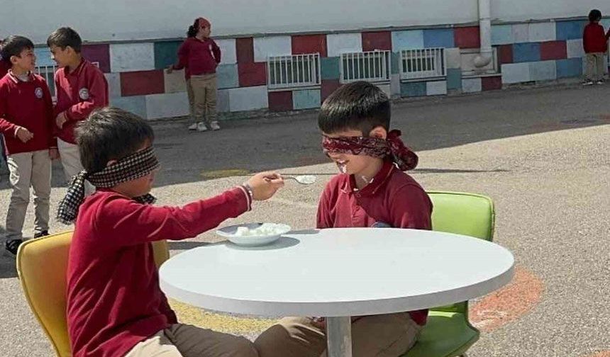 Aydıntepe’de öğrenciler yardımlaşmayı oyunla öğrendi