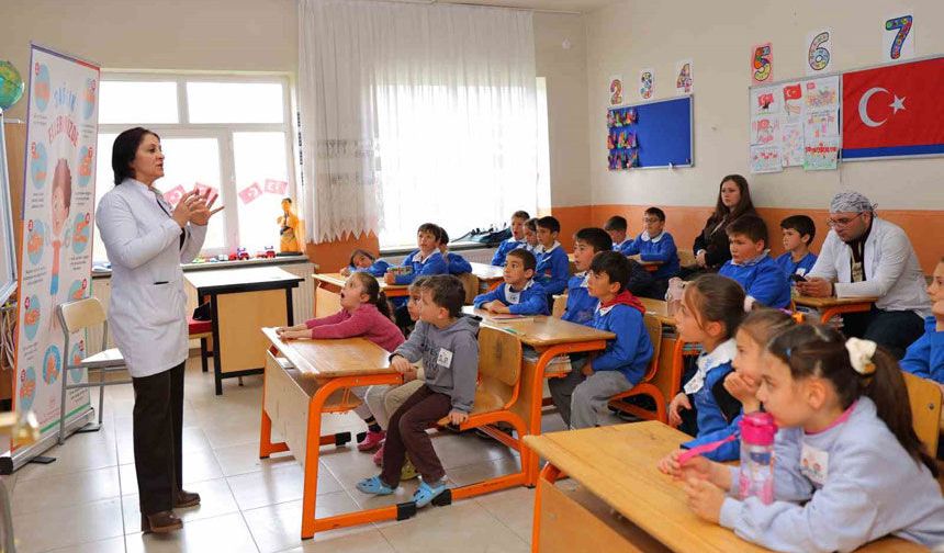 Bayburt’ta öğrencilere sağlık bilinci kazandırılıyor
