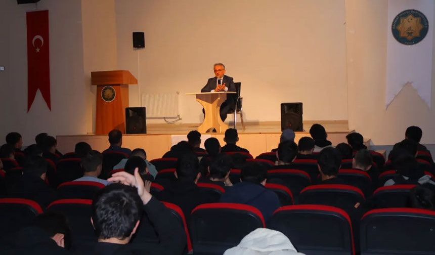 Bayburt’ta öğrencilere mahremiyet ve estetik bilinci anlatıldı