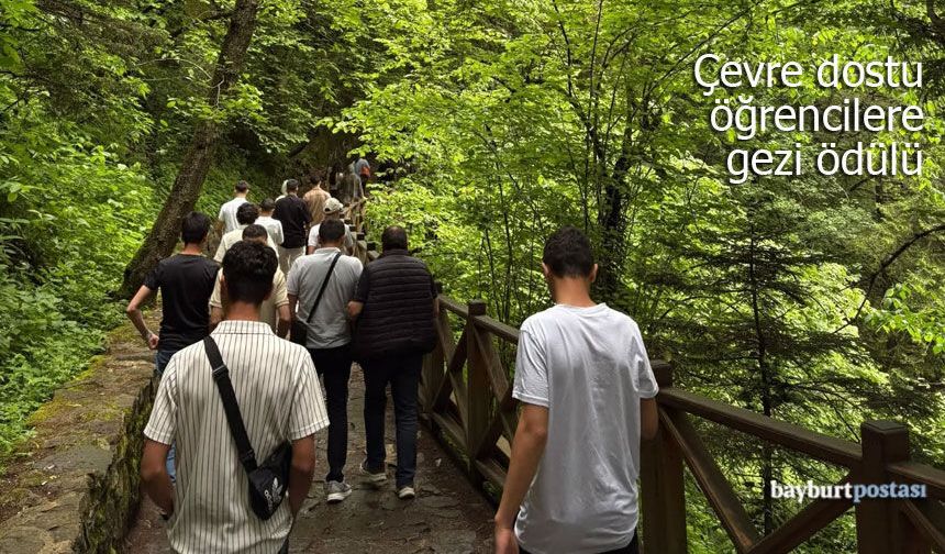 Çevre dostu öğrenciler tarih ve doğa turuyla ödüllendirildi