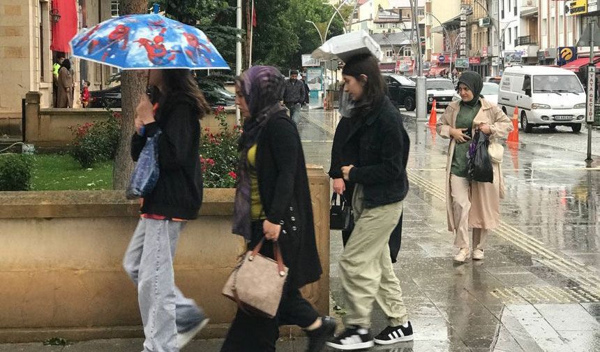 Bayburt’ta gök gürültülü sağanak yağış bekleniyor
