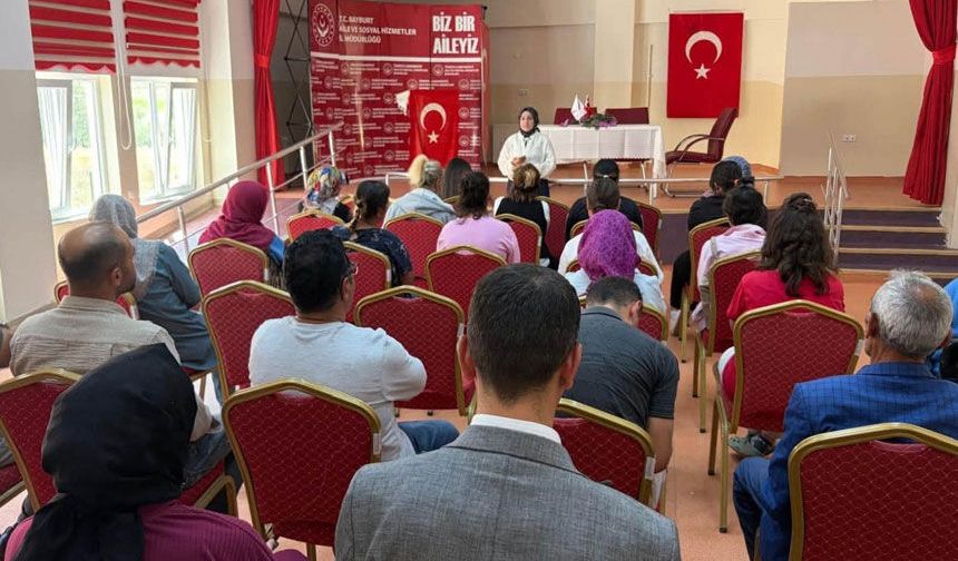 Bayburt’ta özel bireylere ve kurum personeline "sağlıklı yaşam" eğitimi
