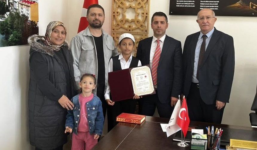 Bayburt'ta 154. Hafız Belgesini Aldı